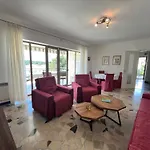 Geraeumige Wohnung Lory Mit Meerblick In Strandnaehe