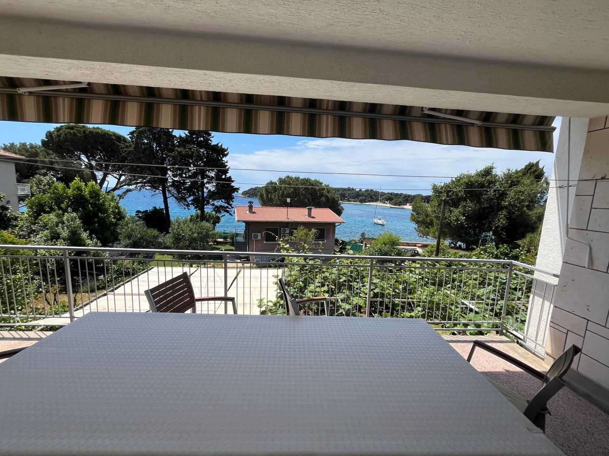Apartman Geraeumige Lory Mit Meerblick In Strandnaehe